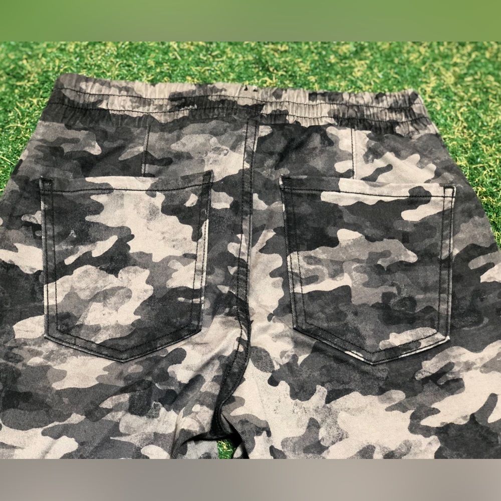 Spanx Stretch Twill Cargo Jogger ~ Blackwash Camo ~ NWT! Size:Various - Picture 9 of 16